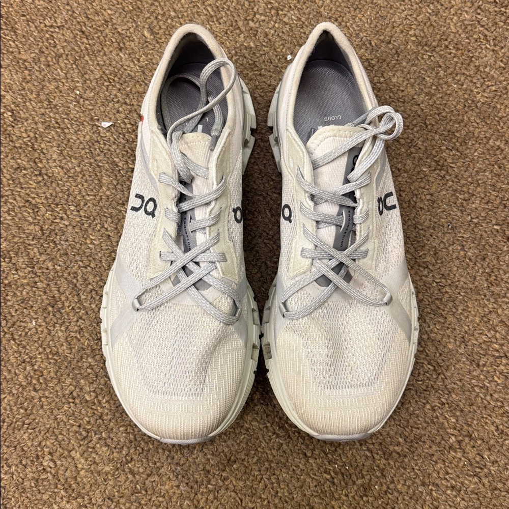 On Running Cloud X Light Gray Shoes Size 8 - Picture 2 of 6